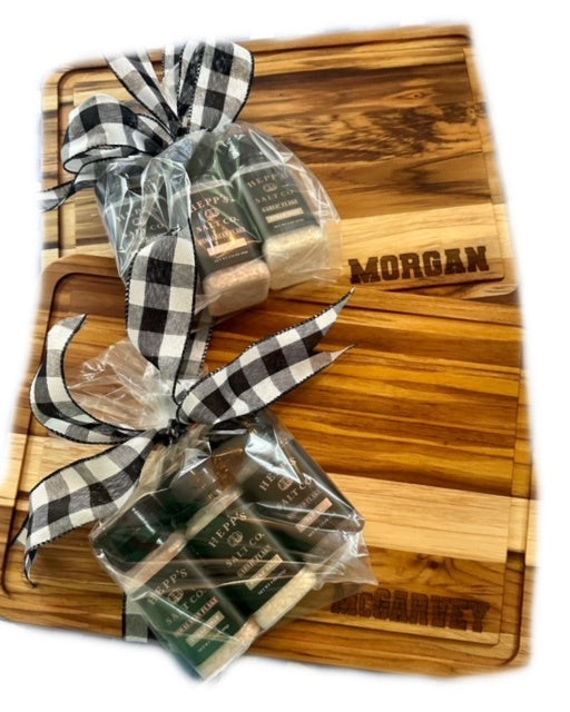Personalized Wood Cutting Board/Charcuterie . - Medium Size
